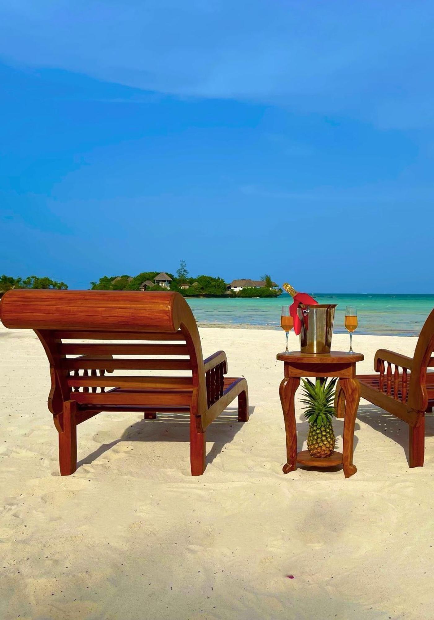 Karibu Beach Resort Pongwe Zewnętrze zdjęcie